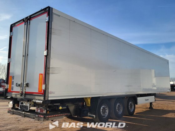Krone 冷藏半挂车