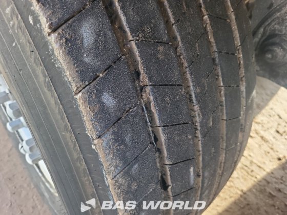 クローネ冷凍セミトレーラ