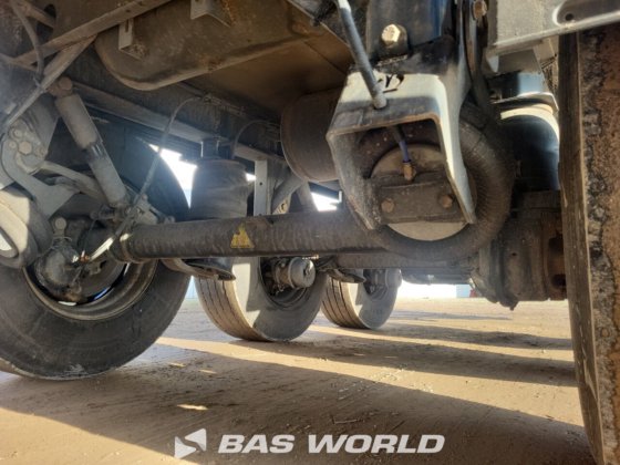 クローネ冷凍セミトレーラ