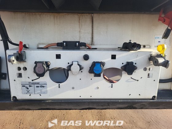 クローネ冷凍セミトレーラ