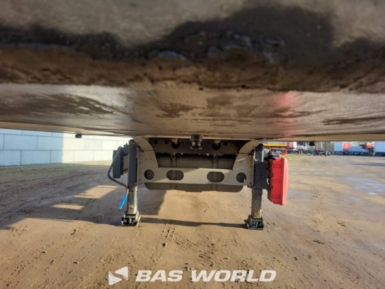 クローネ冷凍セミトレーラ