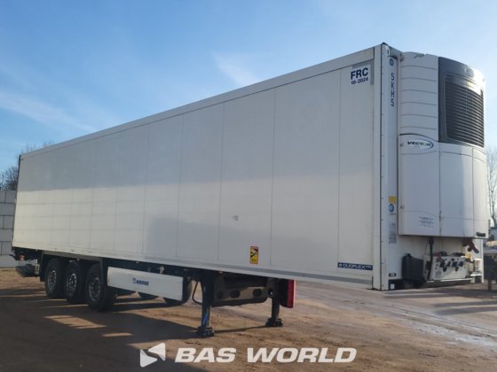 クローネ冷凍セミトレーラ