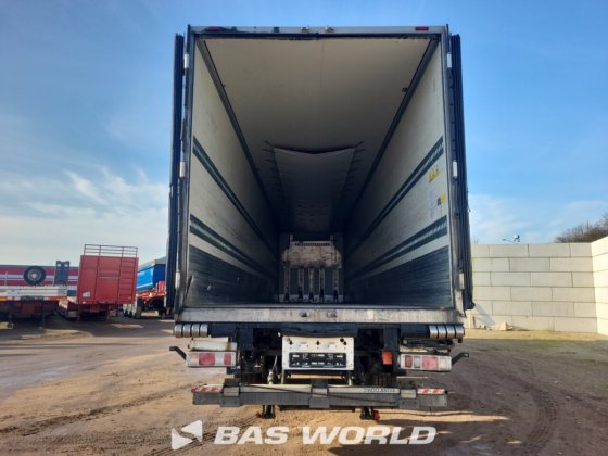 クローネ冷凍セミトレーラ