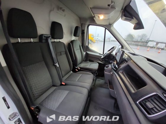 福特封闭箱式货车