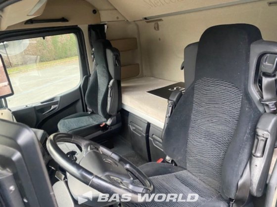 梅赛德斯 Actros 1853 4X2 拖拉机组