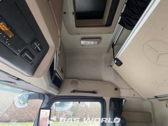 梅赛德斯 Actros 1853 4X2 拖拉机组
