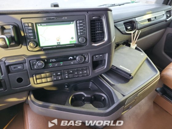 斯堪尼亚 S410 4X2 牵引车组