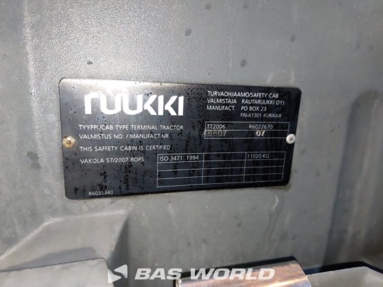 卡尔玛码头拖拉机