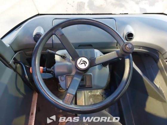 卡尔玛码头拖拉机