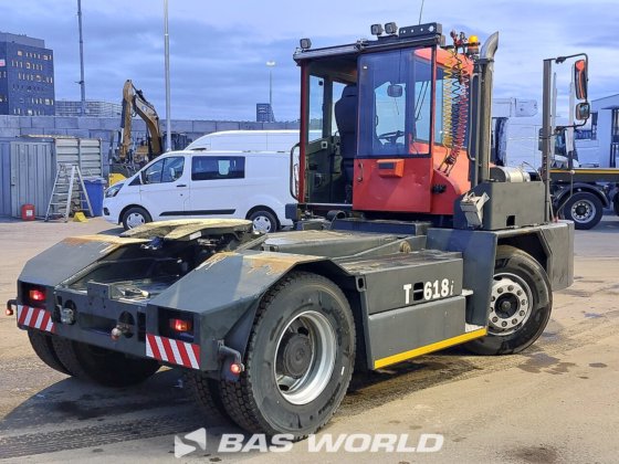 卡尔玛码头拖拉机