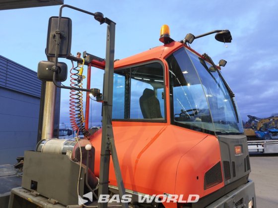 卡尔玛码头拖拉机