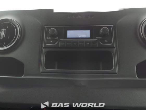 梅赛德斯eSprinter 312封闭式厢式货车