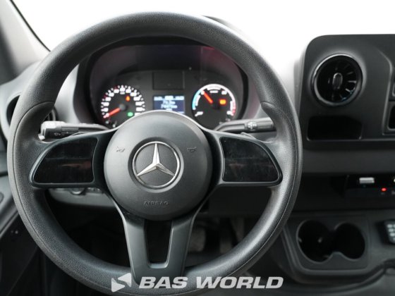 梅赛德斯eSprinter 312封闭式厢式货车