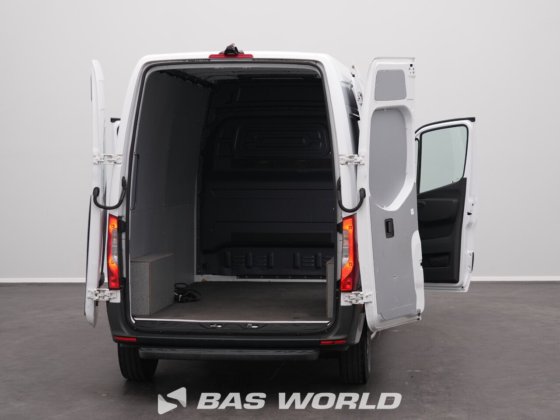 梅赛德斯eSprinter 312封闭式厢式货车