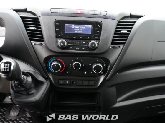 イヴェコ・デイリー 35C16 ボックスボディ