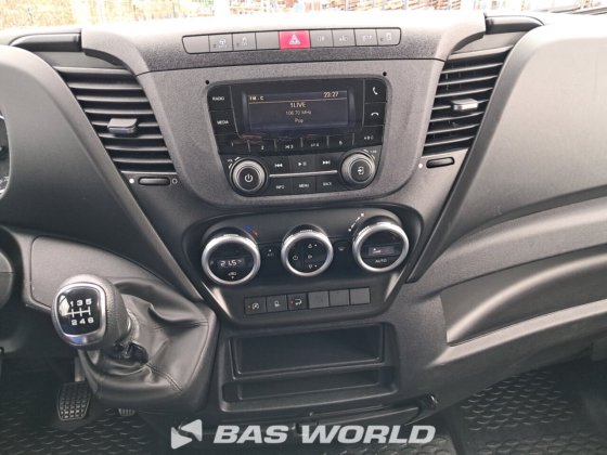 イヴェコ・デイリー 35C16 ボックスボディ