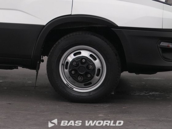 イヴェコ・デイリー 35C16 ボックスボディ