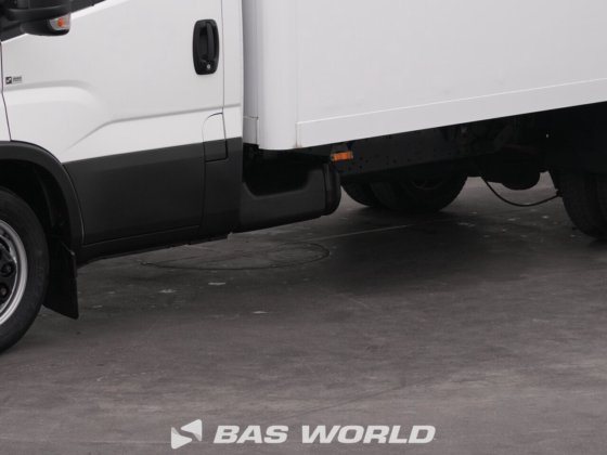 イヴェコ・デイリー 35C16 ボックスボディ