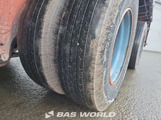 地板低位装载半挂车