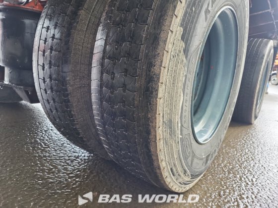 地板低位装载半挂车