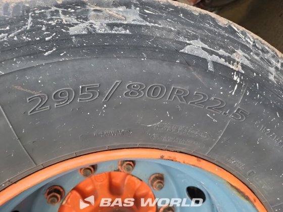 地板低位装载半挂车