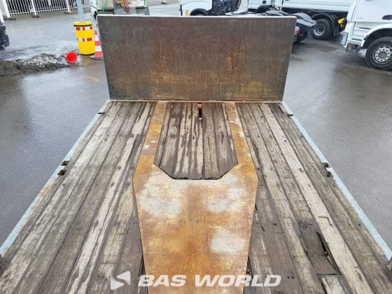 地板低位装载半挂车