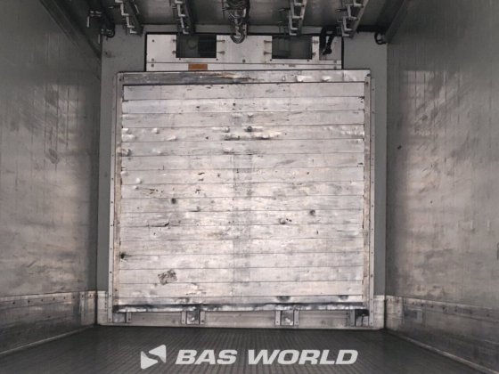 クローネ冷凍セミトレーラ