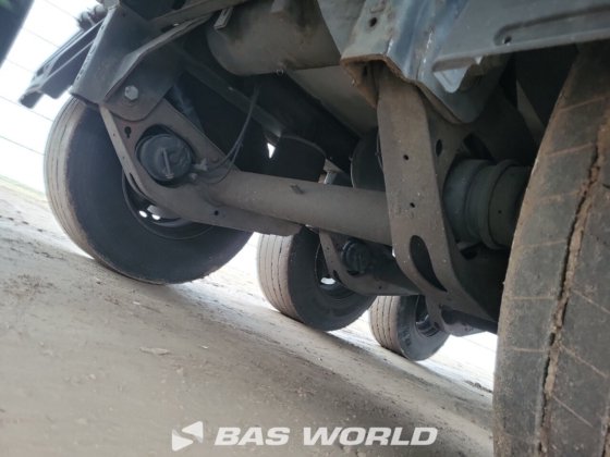 クローネ冷凍セミトレーラ