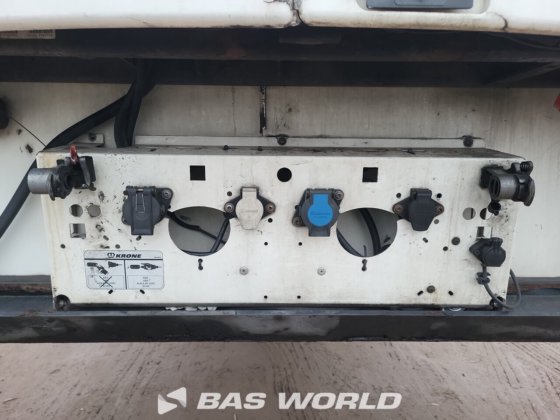 クローネ冷凍セミトレーラ