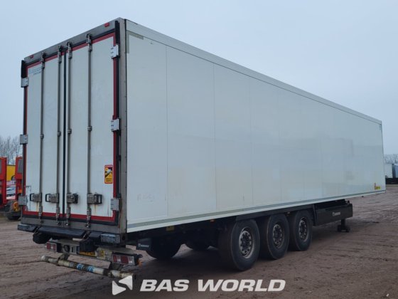 クローネ冷凍セミトレーラ