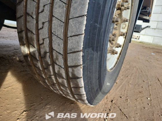 シュミッツ冷凍セミトレーラー