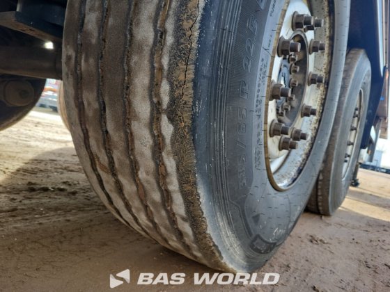 シュミッツ冷凍セミトレーラー