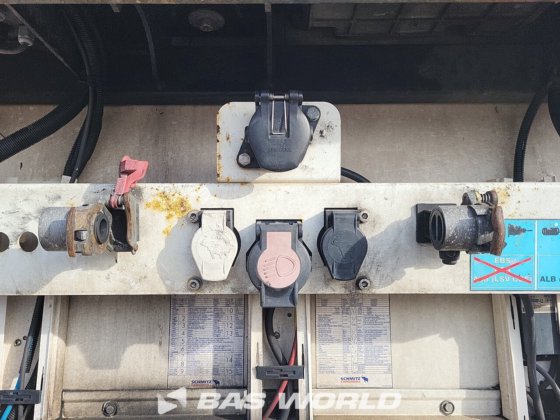 シュミッツ冷凍セミトレーラー