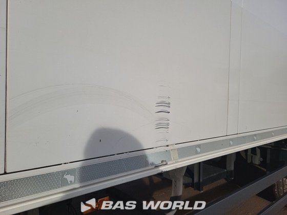 シュミッツ冷凍セミトレーラー