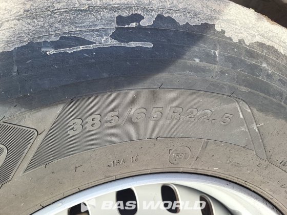 シュミッツ冷凍セミトレーラー