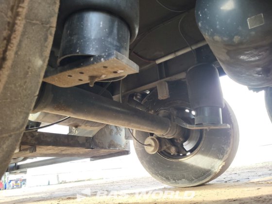 シュミッツ冷凍セミトレーラー