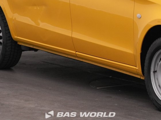 梅赛德斯 E-Vito 关闭箱货车