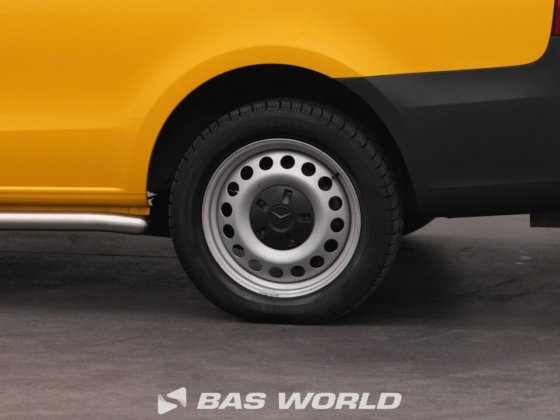 梅赛德斯 E-Vito 关闭箱货车