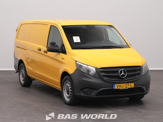 梅赛德斯 E-Vito 关闭箱货车