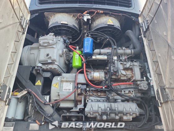 シュミッツ冷凍セミトレーラー