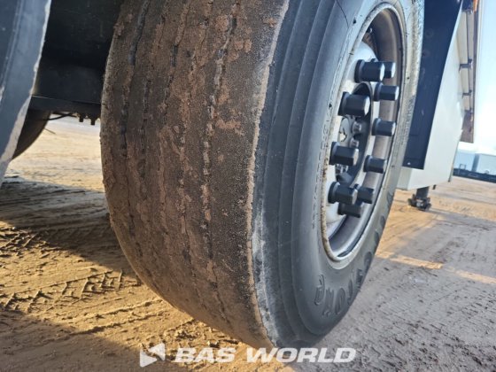 シュミッツ冷凍セミトレーラー