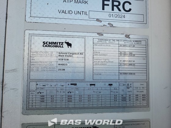 シュミッツ冷凍セミトレーラー