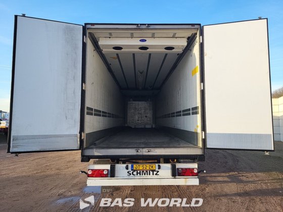 シュミッツ冷凍セミトレーラー