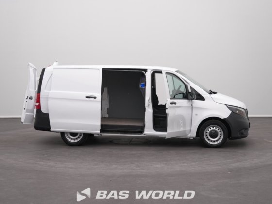 メルセデス・ヴィト111クローズド・ボックス・バン