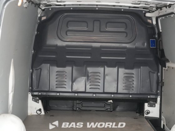 メルセデス・ヴィト111クローズド・ボックス・バン