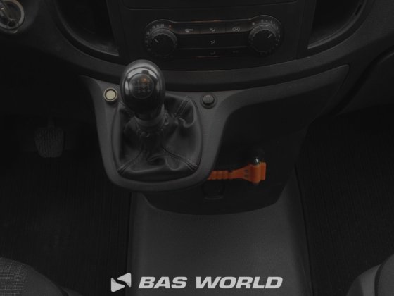 メルセデス・ヴィト111クローズド・ボックス・バン