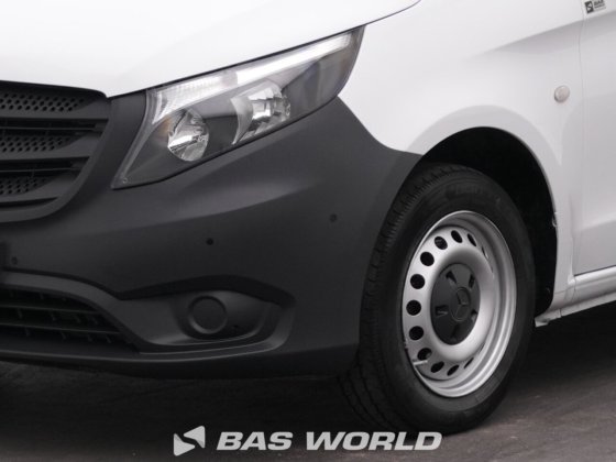 メルセデス・ヴィト111クローズド・ボックス・バン