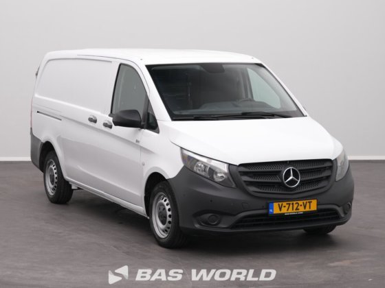 メルセデス・ヴィト111クローズド・ボックス・バン