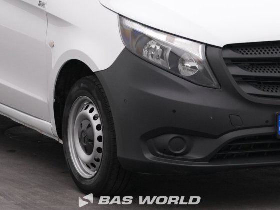 メルセデス・ヴィト111クローズド・ボックス・バン