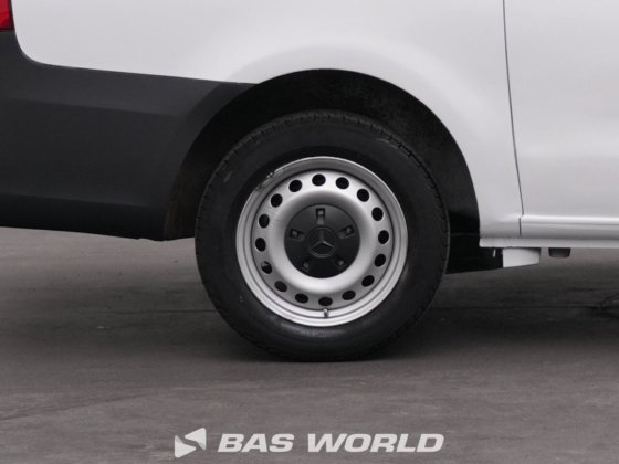 メルセデス・ヴィト111クローズド・ボックス・バン